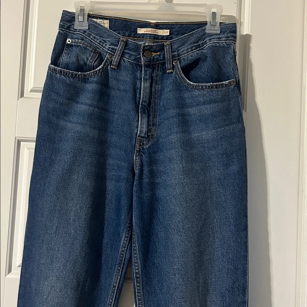 Levi’s High Rise Mom Jeans - Picture 3 of 12